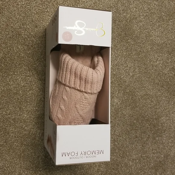 Pink Memory Foam Slippers - Picture 2 of 7